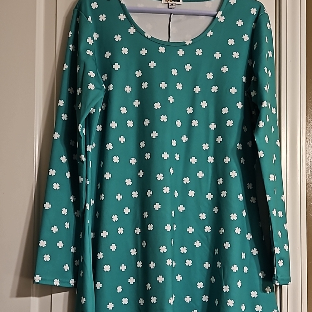 Tipsy Elves XL clover gress